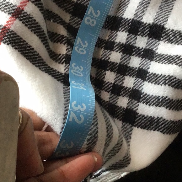 Scarves! Three-New in Box- Unisex.72x12” Cashmere Feel,Blk,Wht and aTan Plaid. - Picture 2 of 4